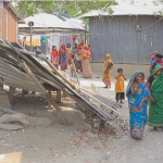 কককক পাবনার সাঁথিয়ায় বড়গ্রামে সাম্প্রদায়িক সন্ত্রাসী হামলা: হিন্দুদের দেশ ছাড়ার হুমকী