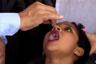 Barishal Photo More than 3 lakhs children would be administrated vitamin A campsule in the district. District Civil Surgeon inaugurating the program at Barishal General Hospital on Saturday2 বরিশালের ১০ উপজেলায় তিন লক্ষাধিক শিশুকে ভিটামিন ‘এ’ ক্যাপসুল খাওয়ানোর কর্মসূচী উদ্বোধন