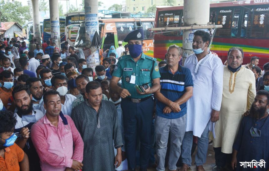 Barishal Photo Passenger bus operation suspended for four hours at Rupatali inter district bus stand of the city following clash over controlling stand 2 বরিশাল রুপাতলীতে শ্রমিকদের সংঘর্ষের ঘটনার পৌনে ৪ ঘন্টা দক্ষিনাঞ্চলের ১৭ রুটে বাস চলাচল বন্ধ, যাত্রীদের ভোগান্তি