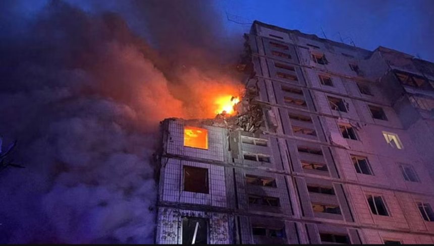 ইউক্রেইন জুড়ে রাশিয়ার তুমুল হামলা, মা-সন্তানসহ নিহত ১২