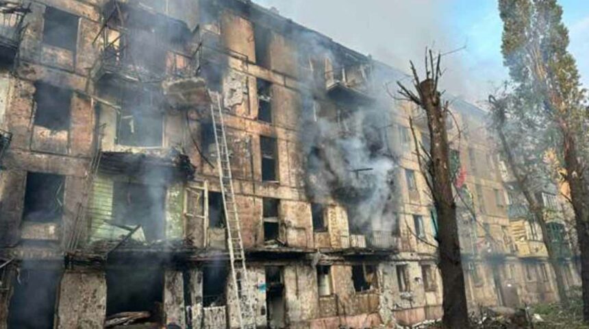 জেলেনস্কির শহরে রাতের আঁধারে রাশিয়ার হামলা, নিহত ৩